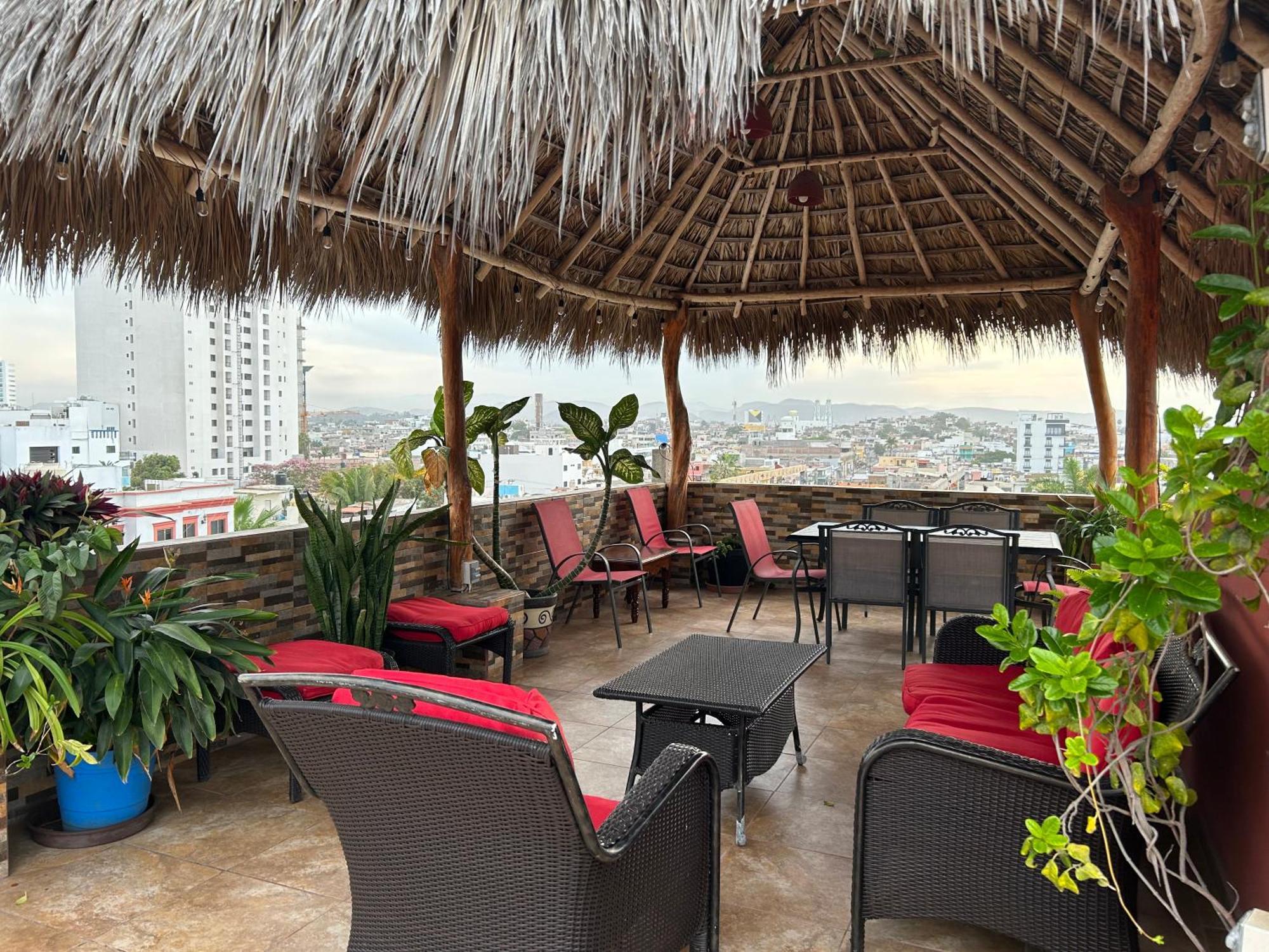 Casa De La Alegria 2 Apartments Mazatlán Exteriör bild